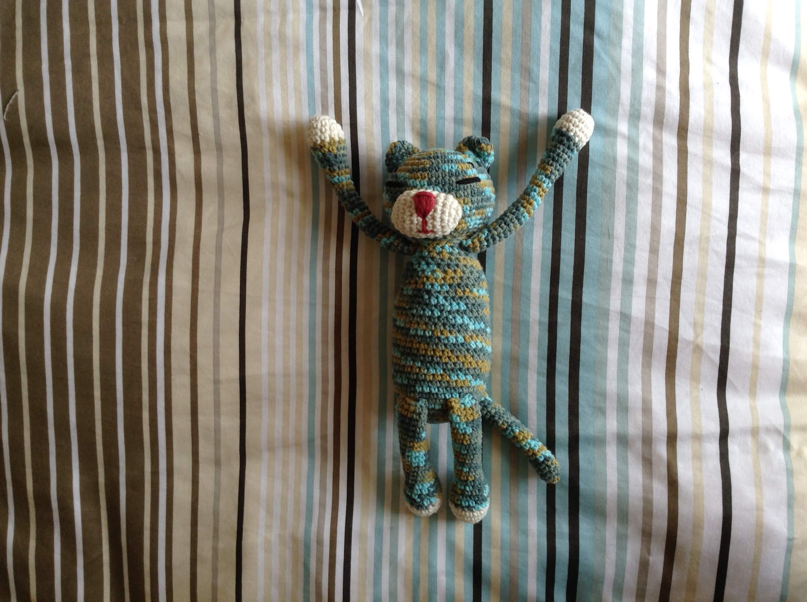 amineko blue brown
